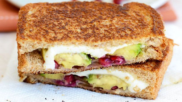 avocado-tosti-femfem