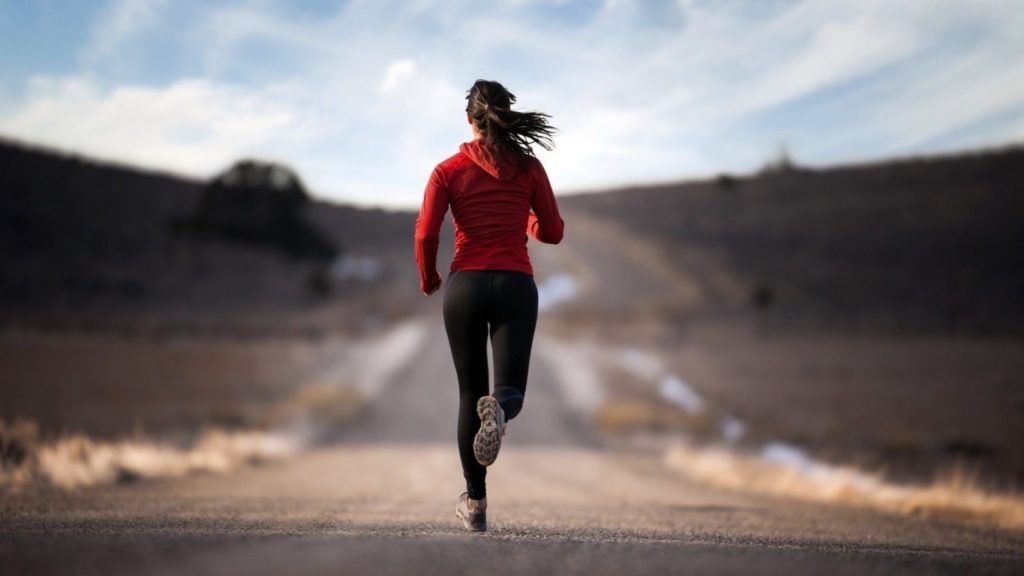 jogging-femfem-buiten-sporten