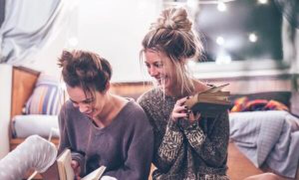 Illustratie voor: De leukste dingen om te doen tijdens een avondje met vriendinnen