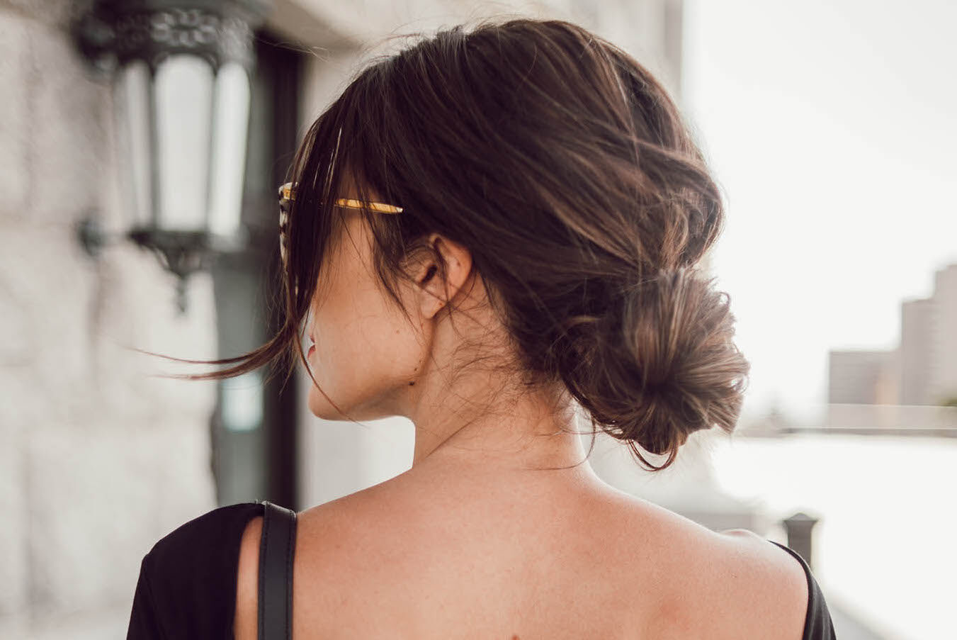 femfem-messy bun