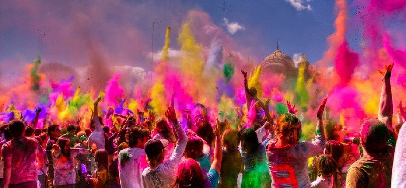 femfem-holi-festival-kleurrijk