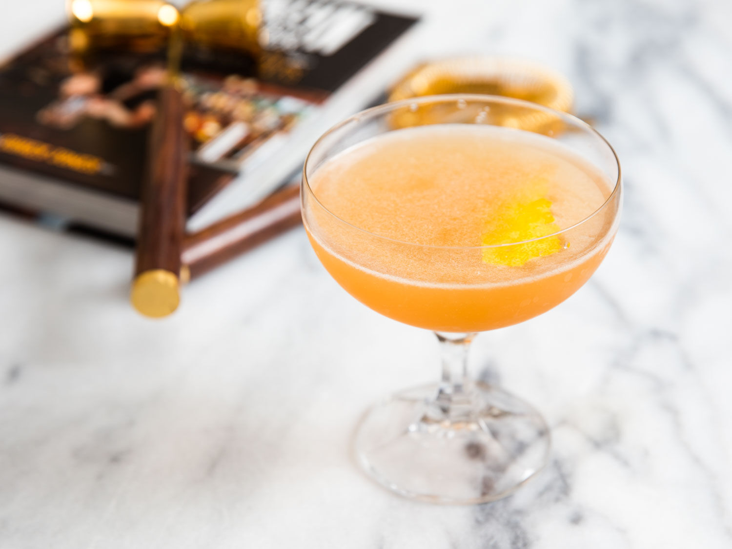 femfem-whiskey-cocktail