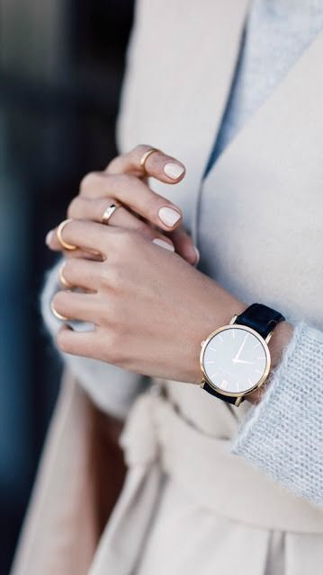 Horloge-contrast-zwart-wit-FEMFEM