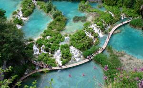Illustratie voor: De Plitvice meren in Kroatië: een paradijs middenin Europa