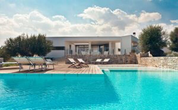 Illustratie voor: De tofste Airbnb’s in Europa om met je vriendinnengroep naartoe te gaan