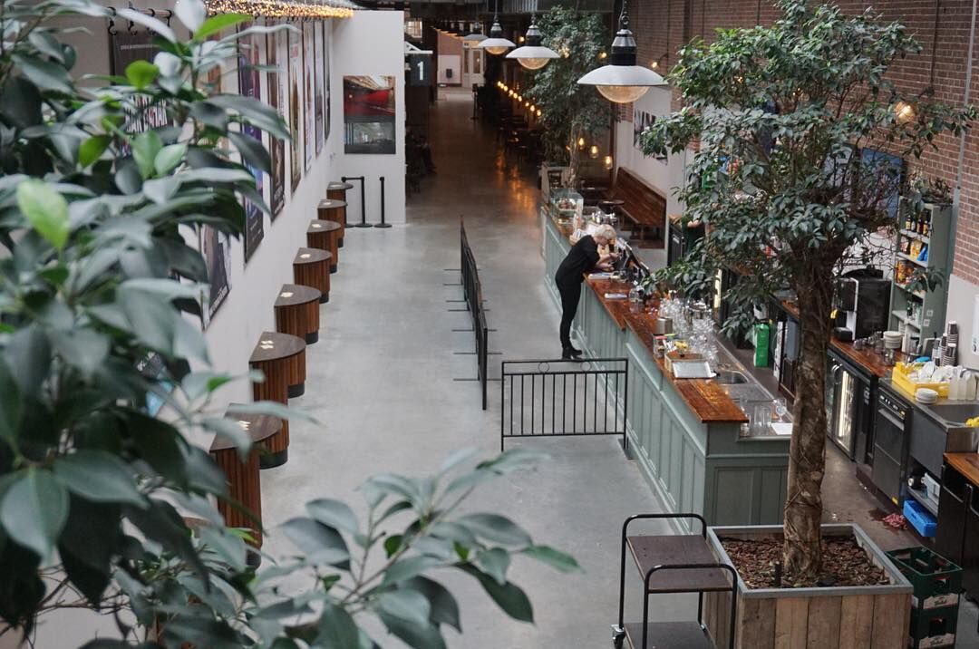 De hallen
