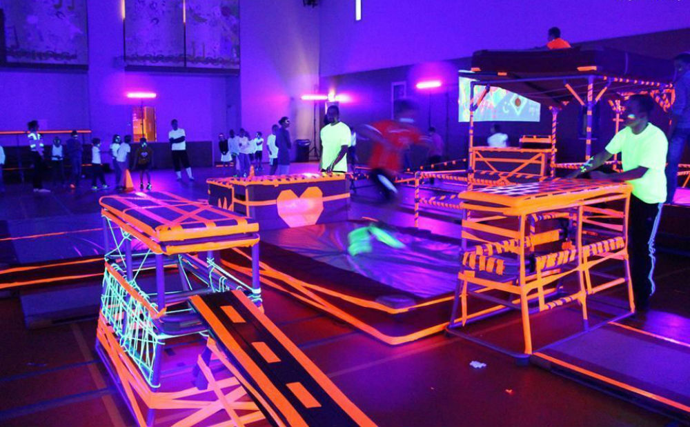 glow-in-the-dark-apenkooien-femfem