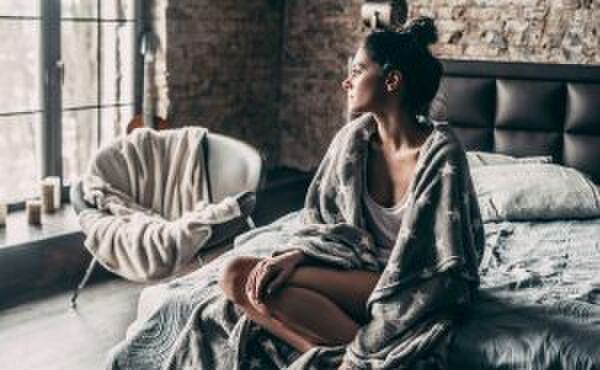 Illustratie voor: Heb jij het voornemen om op tijd naar bed te gaan? Zo lukt het je wel!