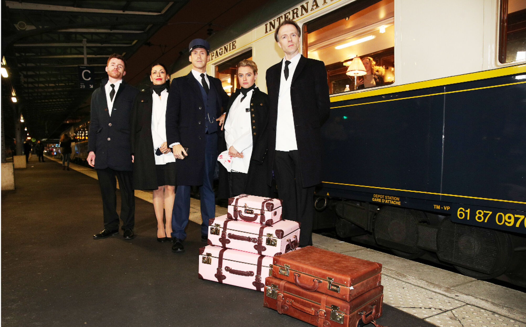 orient-express-crew-femfem