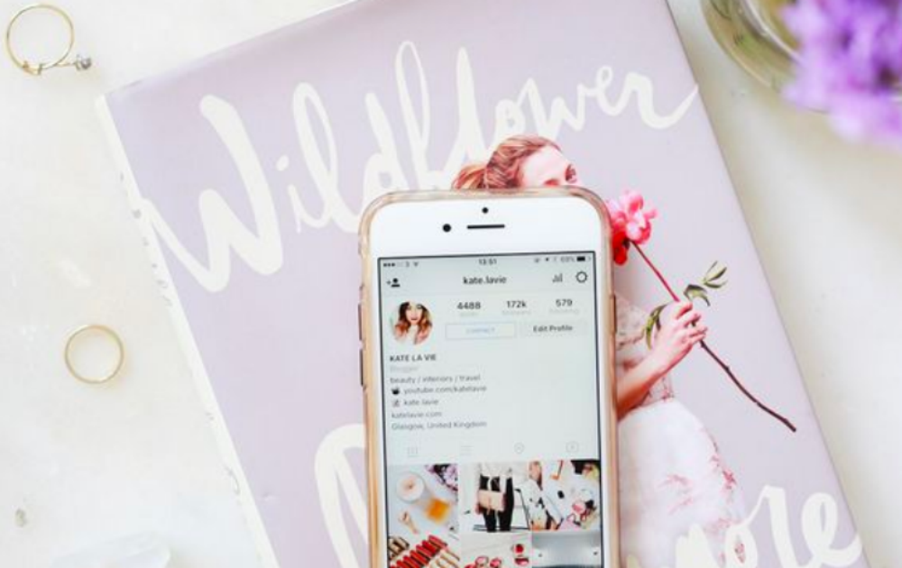 ontvolgen Instagram FEM FEM