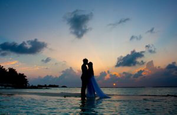 Illustratie voor: Ten huwelijk gevraagd? Deze trouwlocaties behoren tot de mooiste plekjes op aarde