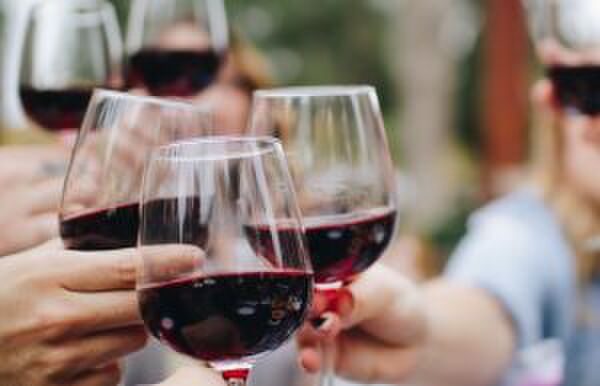 Illustratie voor: De meest geniale cadeaus voor iemand die verzot is op wijn