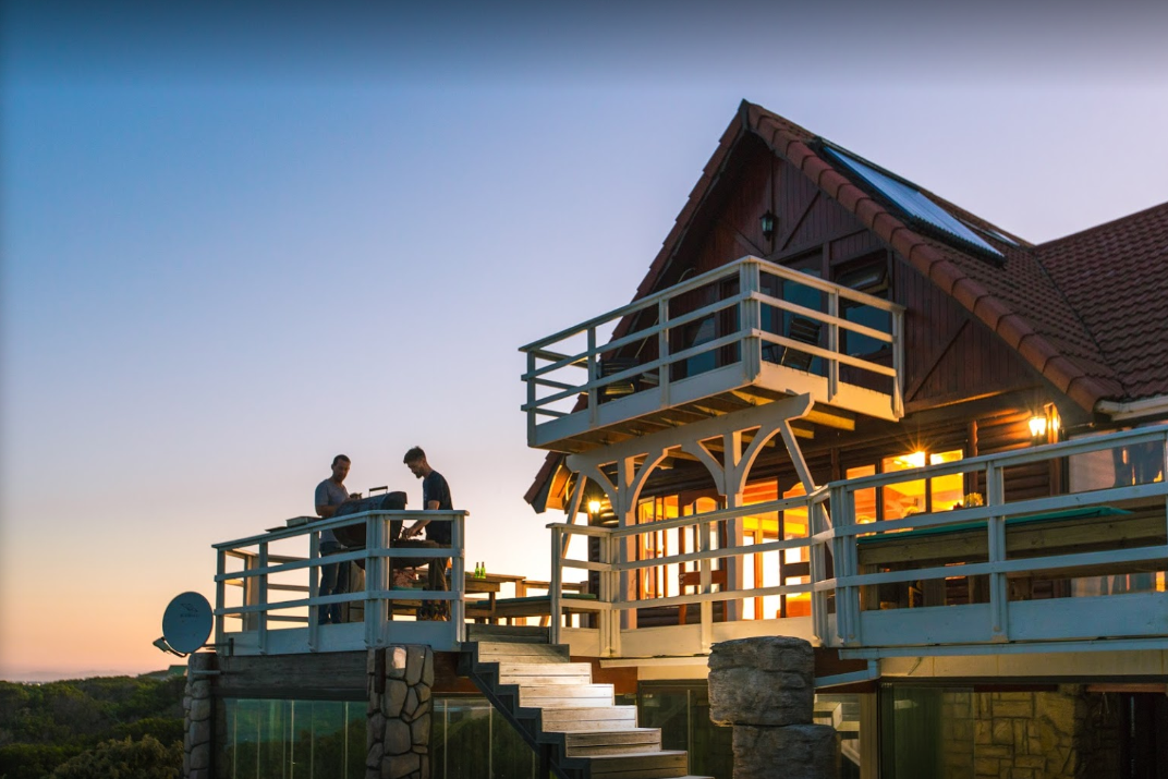 Surf lodge