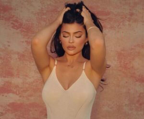 Illustratie voor: Fillers of botox: dit is wat je moet weten voordat je een cosmetische behandeling ondergaat