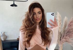 Illustratie voor: Dit is het vermogen van influencer en onderneemster Negin Mirsalehi