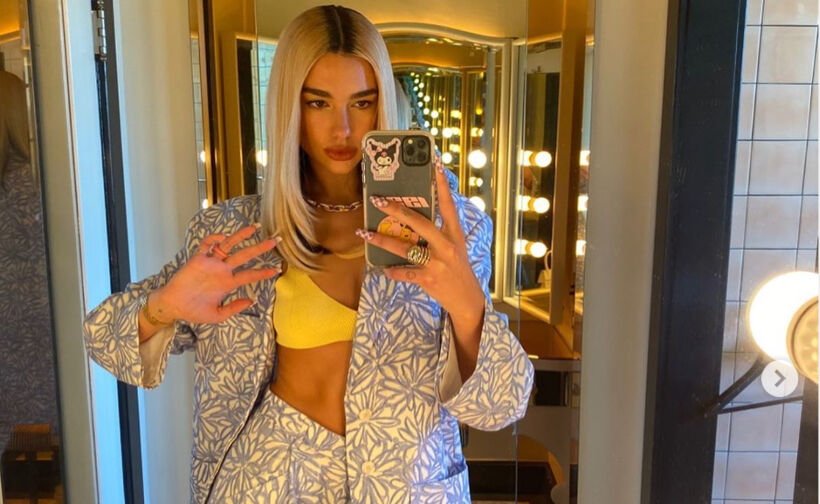 dua-lipa-selfie