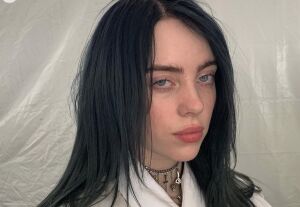 Illustratie voor: Zangeres Billie Eilish gaat viral met foto van haar nieuwe coupe