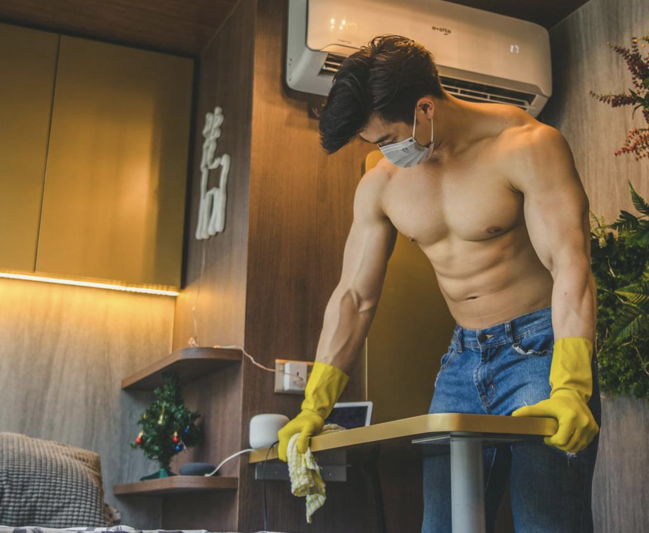 shirtloze mannen schoonmaken fem fem