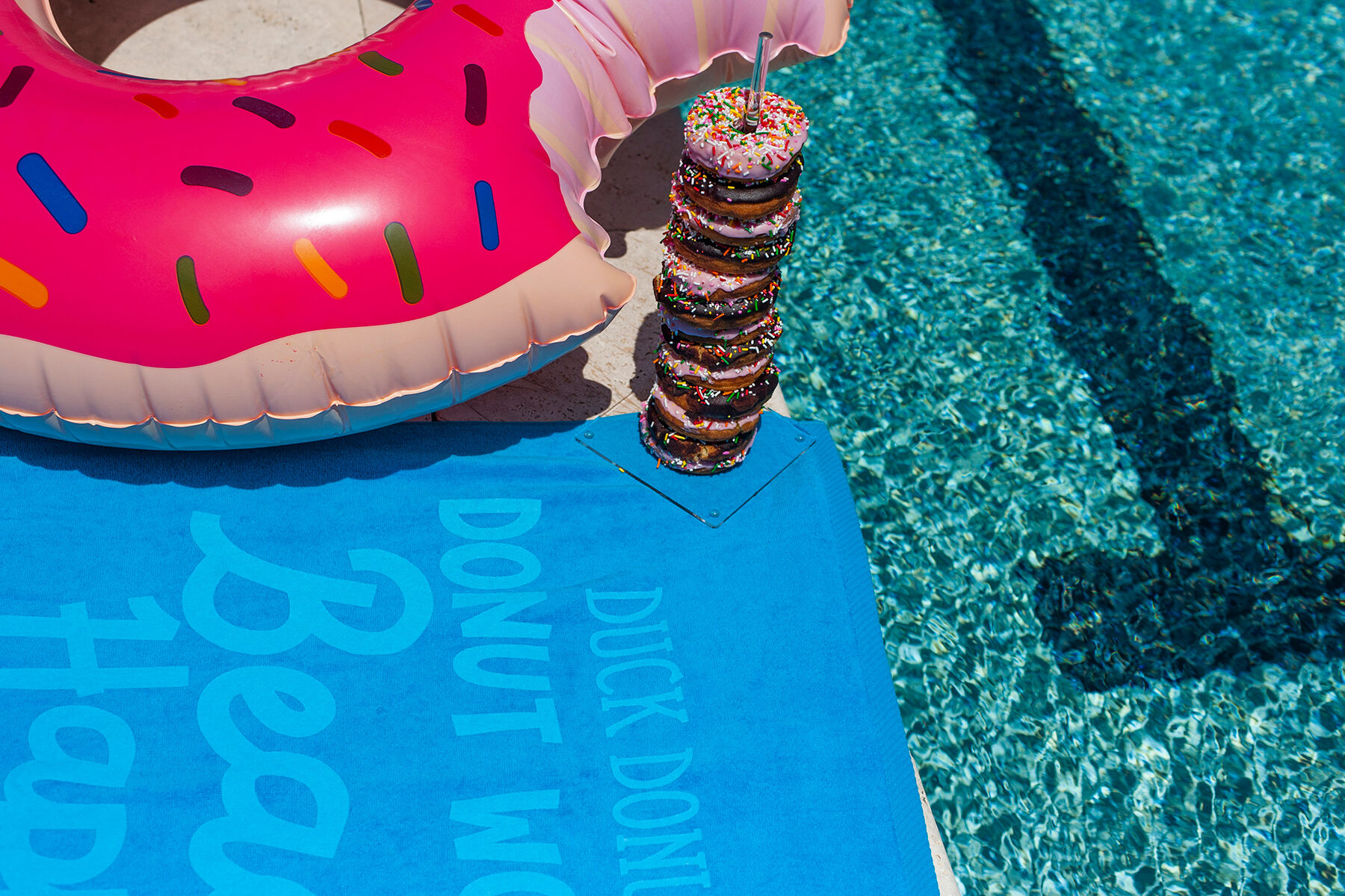 donut hotel fem fem