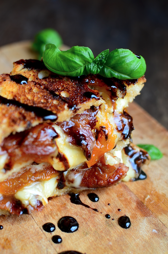 bacon brie tosti