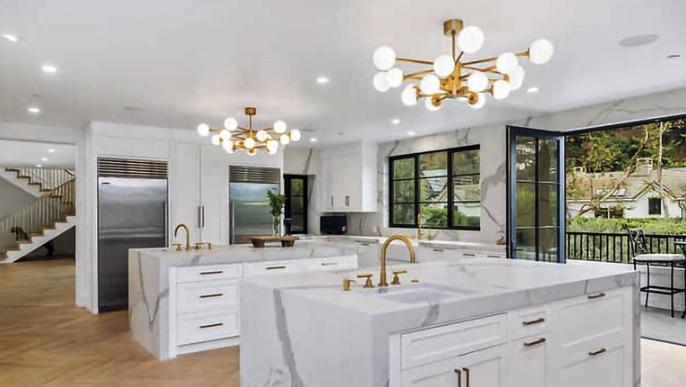 Rihanna-beverly-hills-villa
