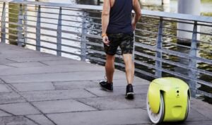 robot die je boodschappen draagt