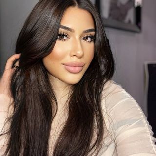 Instagram chanellivia__