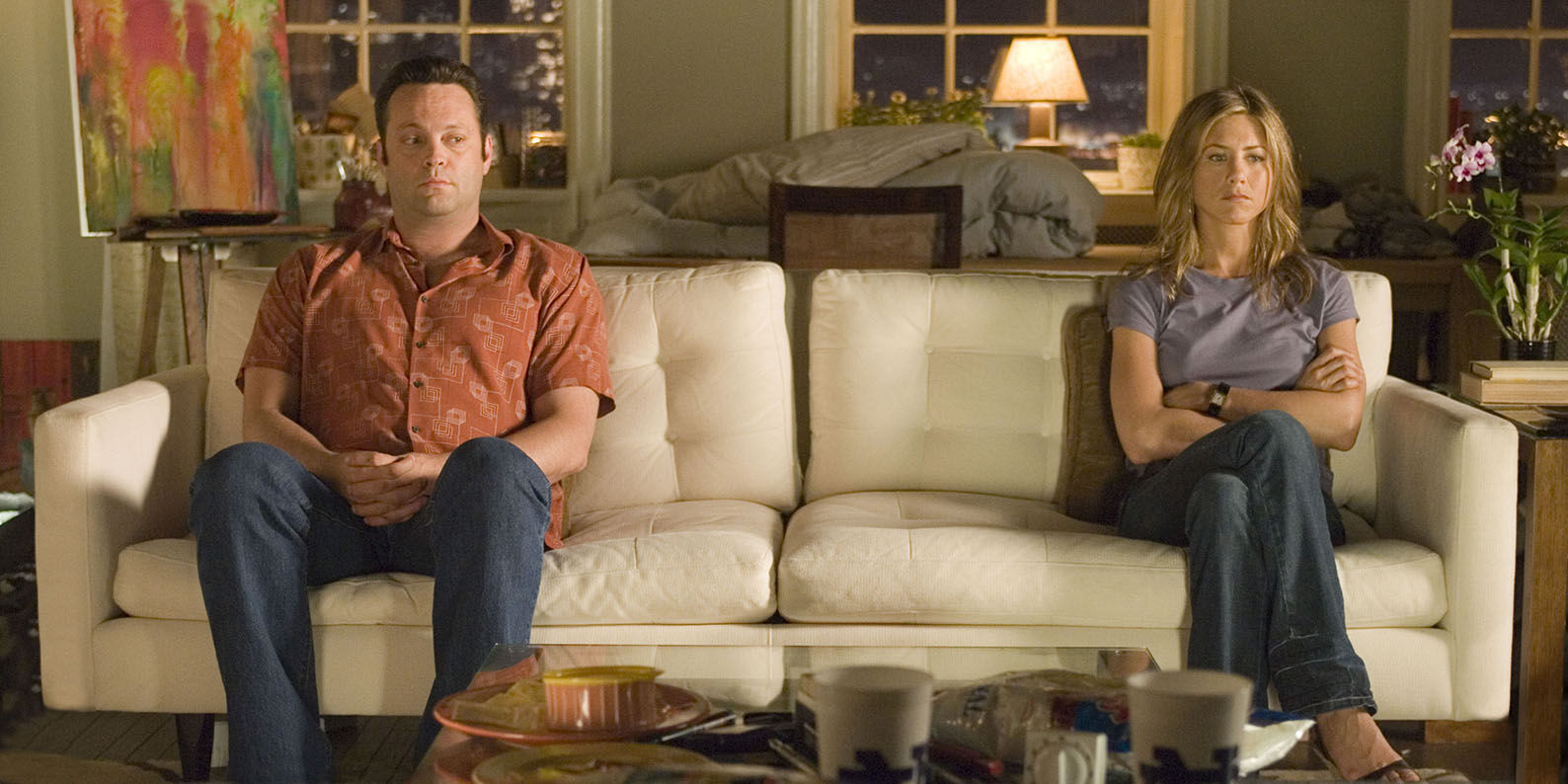 Vince Vaughn and Jennifer Aniston share an awkward quiet moment in the romantic comedy “The Break-Up.” CNS Photo courtesy of Melissa Moseley.