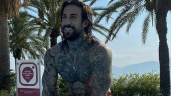 Illustratie voor: Ouders Fabrizio geven kritiek op hun eigen zoon in Belgische Bachelor