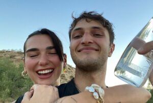 bron: @dualipa
