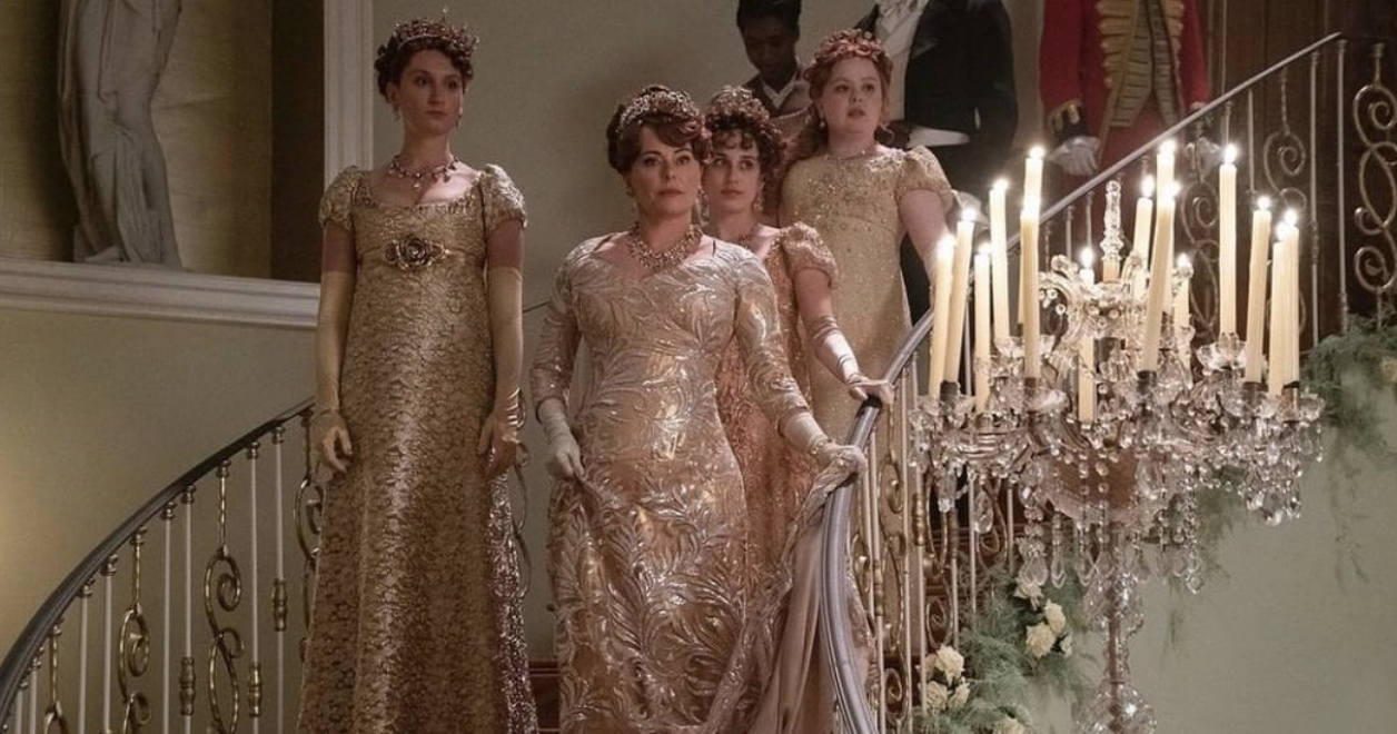 Zo ziet Bridgerton’s Lady Featherington eruit in real life