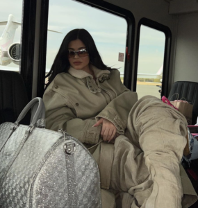 bron: @kyliejenner