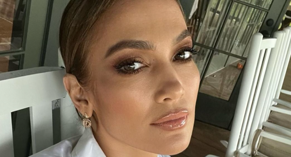 Jennifer Lopez skin