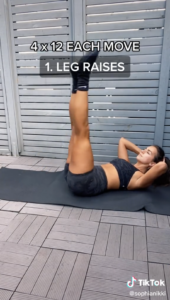 workout Kim Kardashian