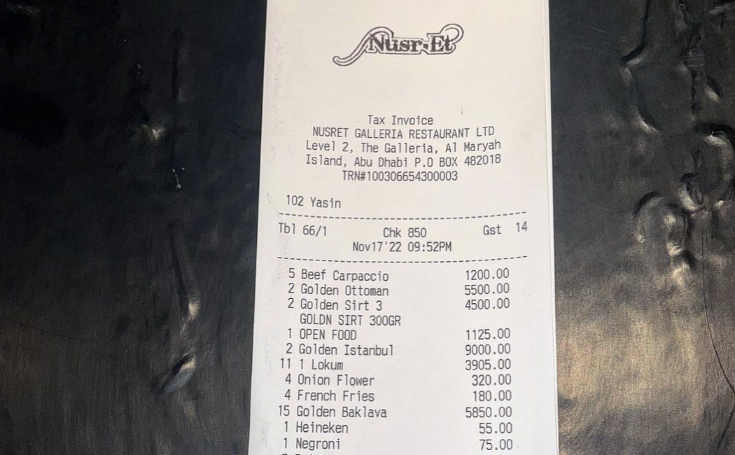 rekening in het restaurant van Salt Bae