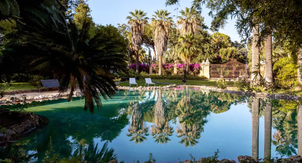The White Lotus villa huren airbnb