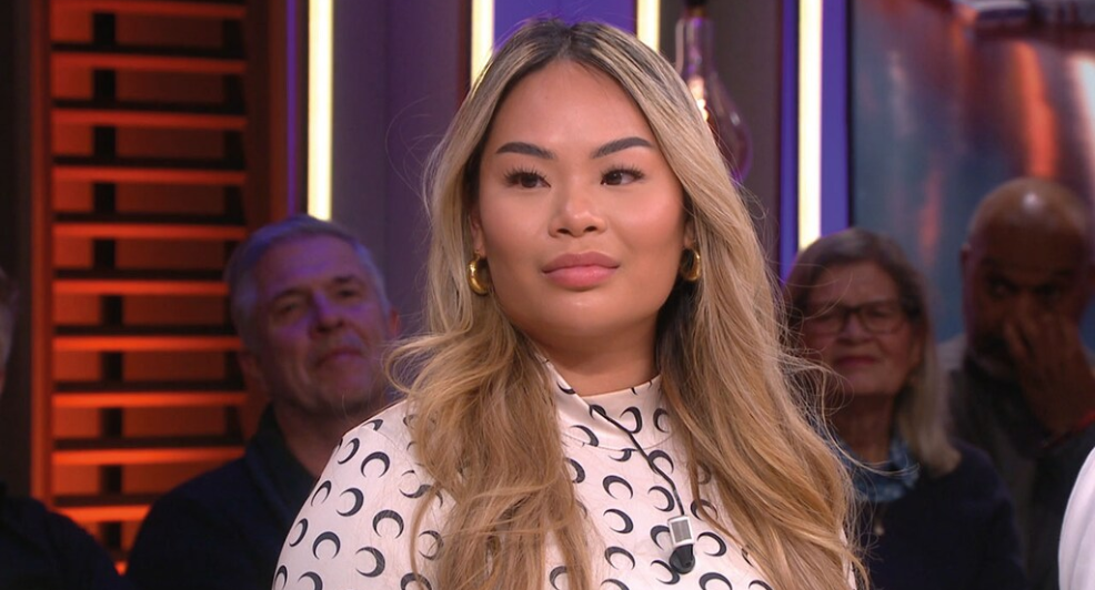 Lena nieuwe vriend Echte Meisjes in de Jungle