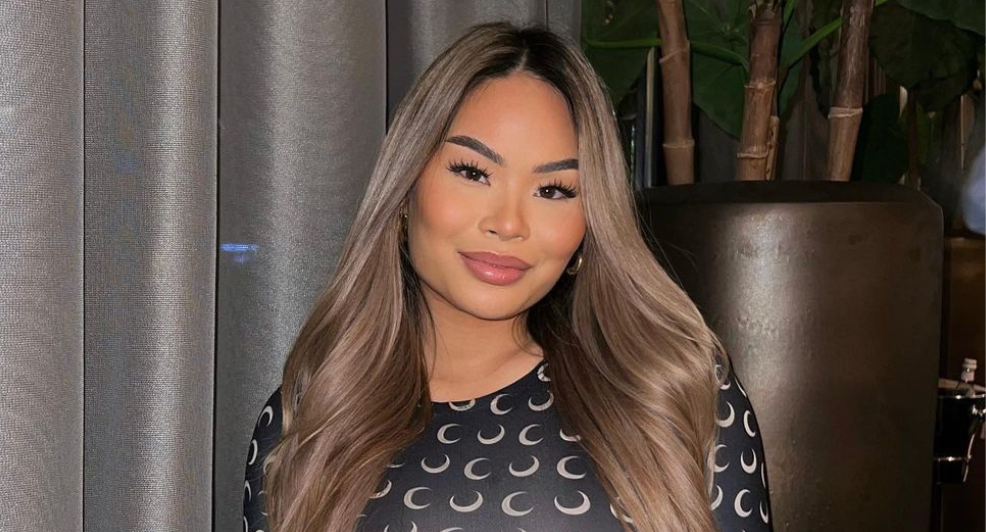 Lena ex on the beach echte meisjes in de jungle vroeger voor cosmetische ingrepen bbl