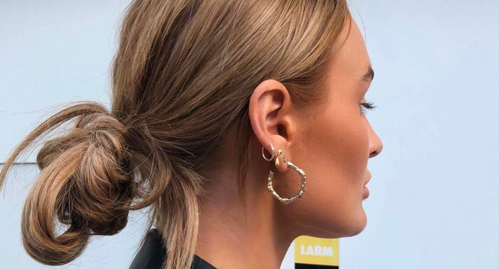 90s messy knot