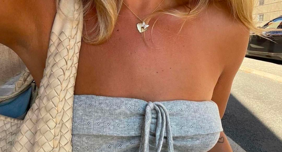 strapless top