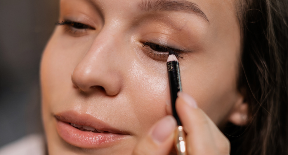 eyeliner jonger uitzien