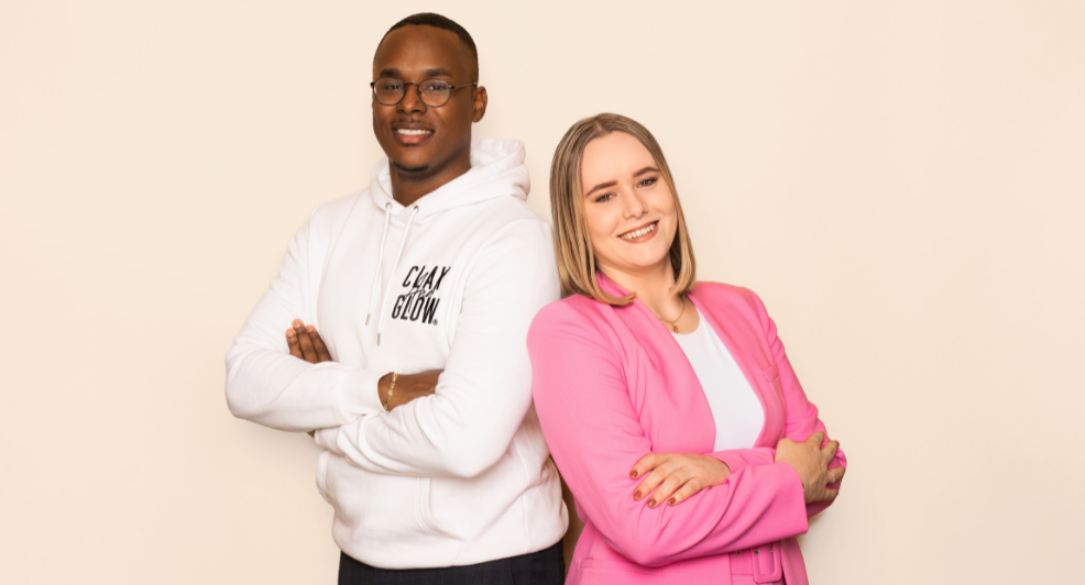 julia clay and glow met partner