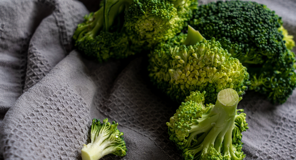 Omg: man vindt levende slang in broccoli stronk van Aldi