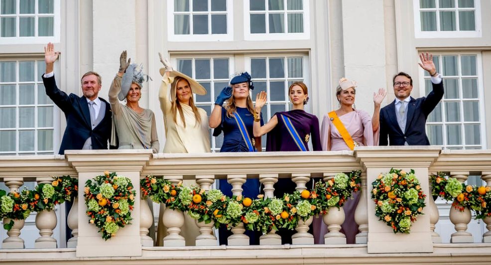 Trendkleur paars door Prinses Alexia Prinsjesdag