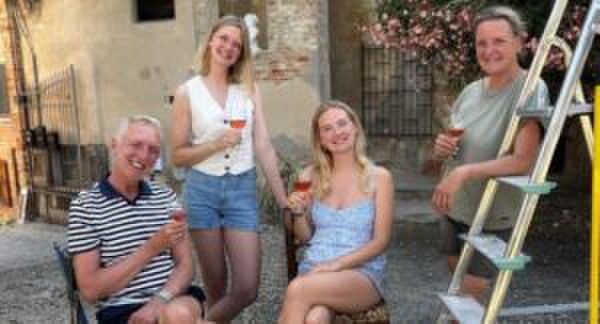 Na al het ‘wijnen, wijnen, wijnen’: Meilandjes stoppen met tv