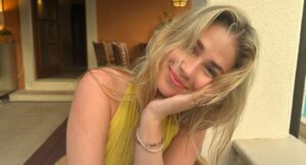 Illustratie voor: Zangeres Roxy Dekker zet appartement te koop en zó ziet het eruit