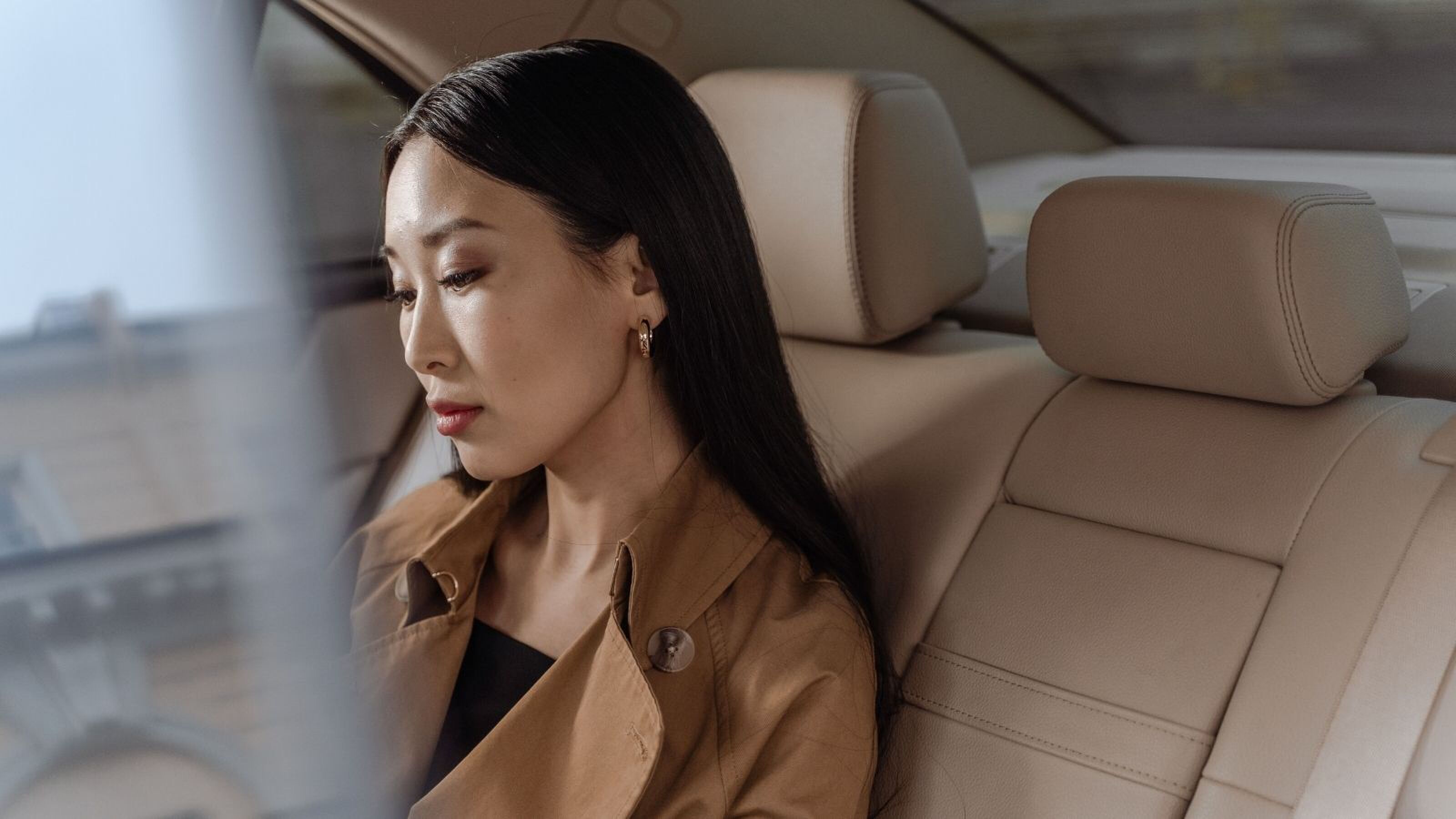Vrouw in Uber.