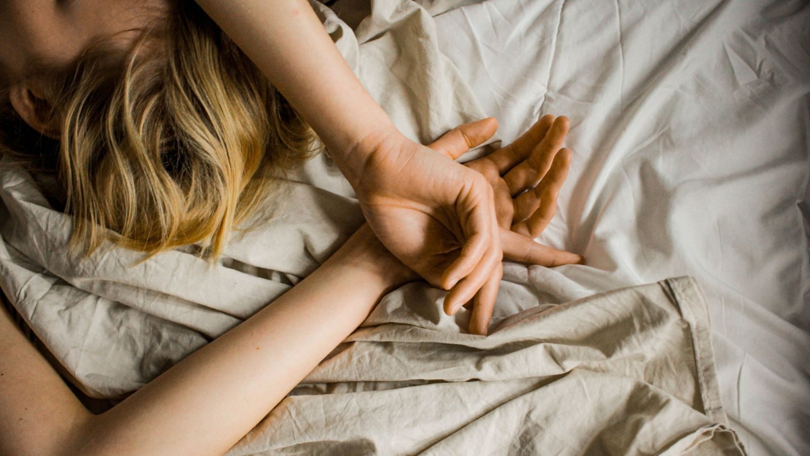 Vrouw in bed.