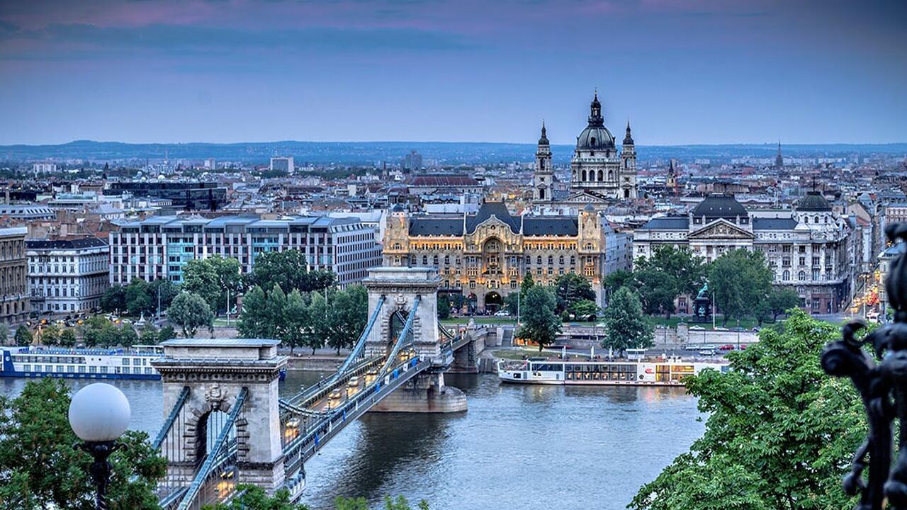 Illustratie voor: Bezoekje aan Budapest? Dit zijn de must sees van de stad