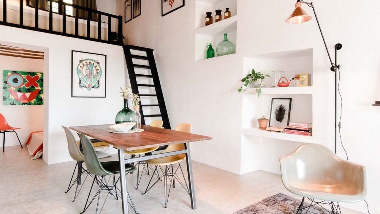 Illustratie voor: Deze oude stal in Ibiza is omgetoverd tot een prachtig gastenverblijf